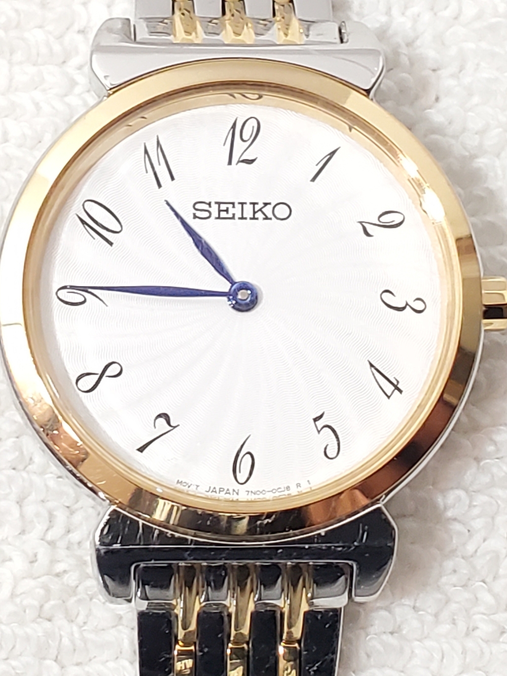 Vintage Seiko Stainless Steel White Dial Gold Tone Women's Quartz Watch WR 50M
